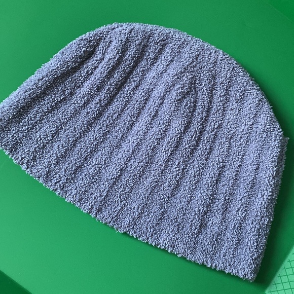 Grey sweater cap - Picture 2 of 6